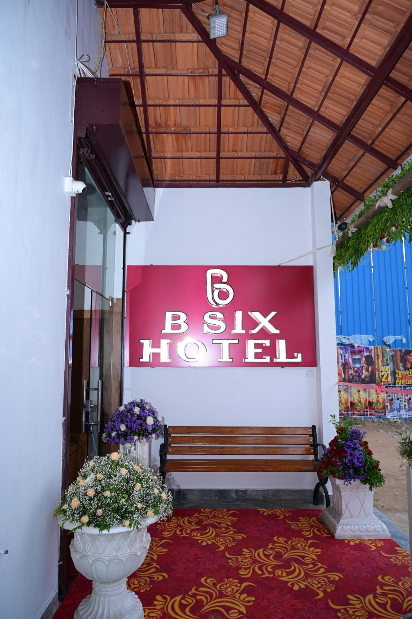 B Six Hotel Бангалор Екстериор снимка